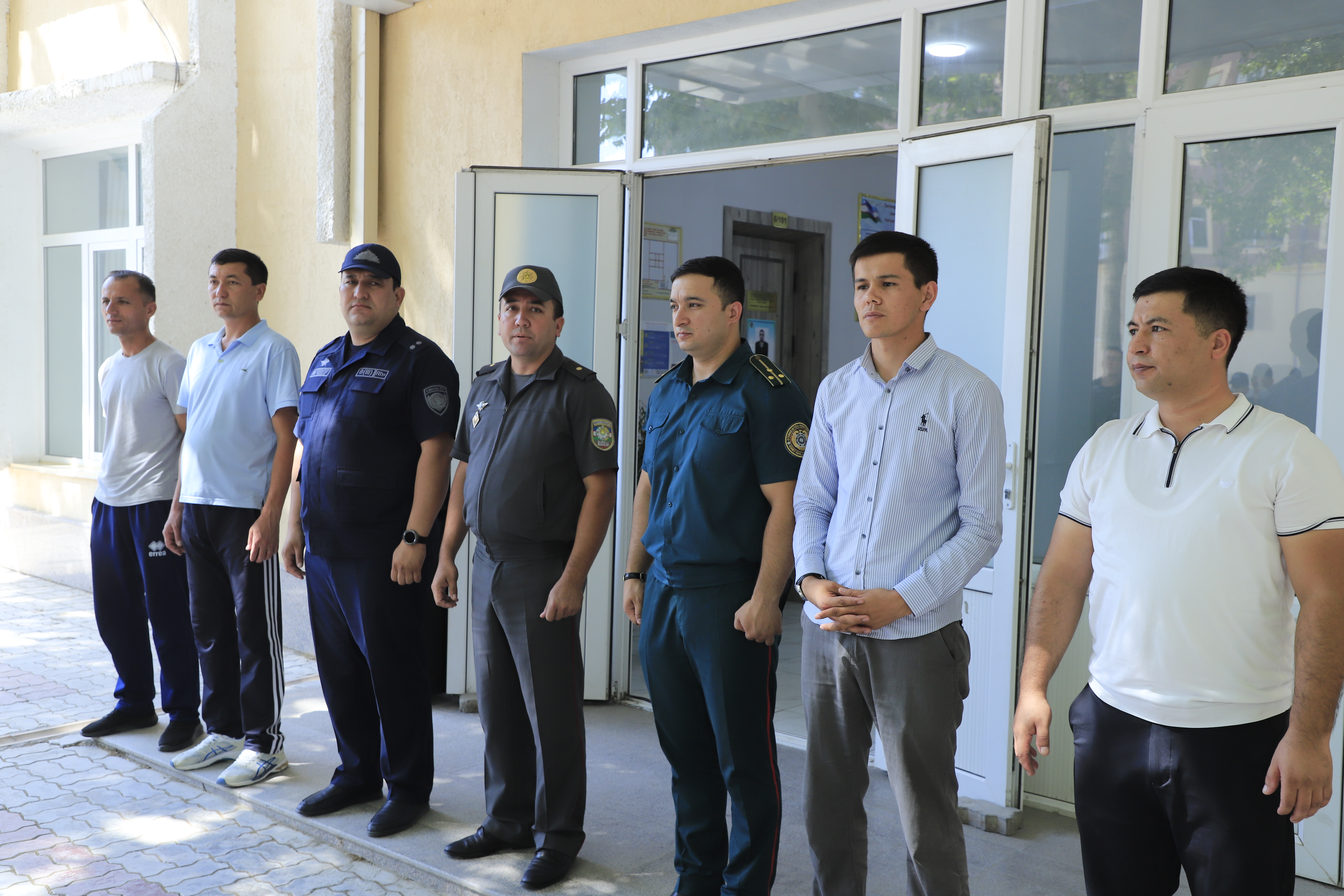 Samarqand iqtisodiyot va servis institutida “Dolzarb 90 kun” loyihasi doirasida harbiylar ishtirokida sport musobaqasi tashkil etildi